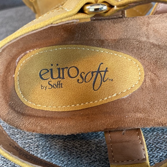 Eurosoft by Sofft Mustard Sandal - Picture 6 of 9